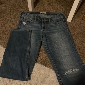 To much clothes needing to sell some